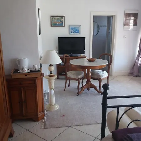 Le Patronage Lodge